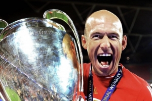 海星体育-荣耀时刻!12年前的今天拜仁问鼎欧冠,俱乐部社媒晒照回顾