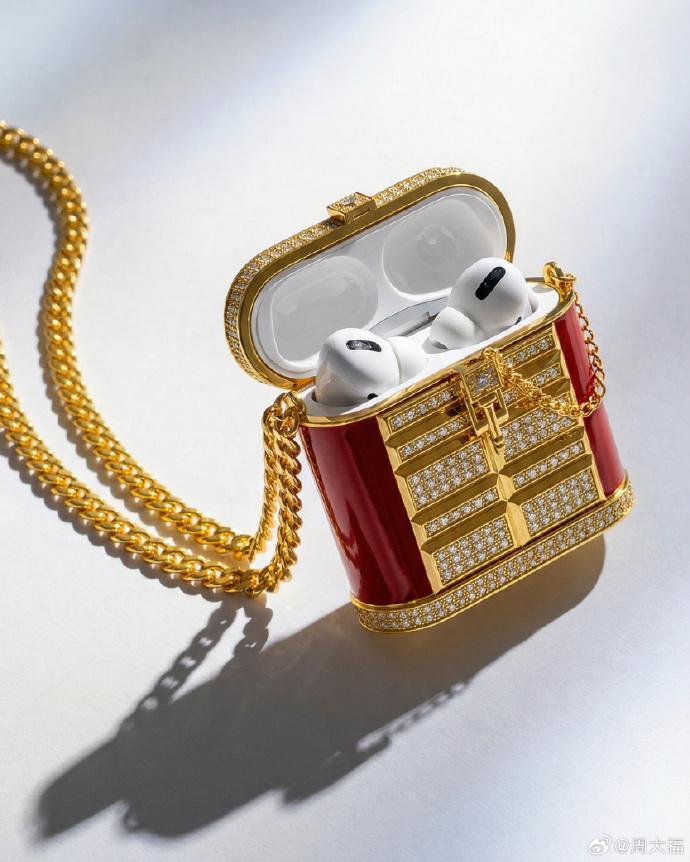 78.88万元黄金耳机盒现货已售空！周大福回应：全国仅一件，可接受全新定制